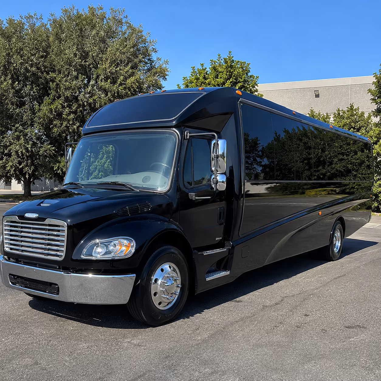 minibus and charter bus rentals to dickies arena and toyota music factory
